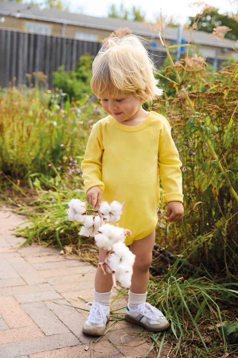 Vauvan lyhythihainen body – Studio edestä