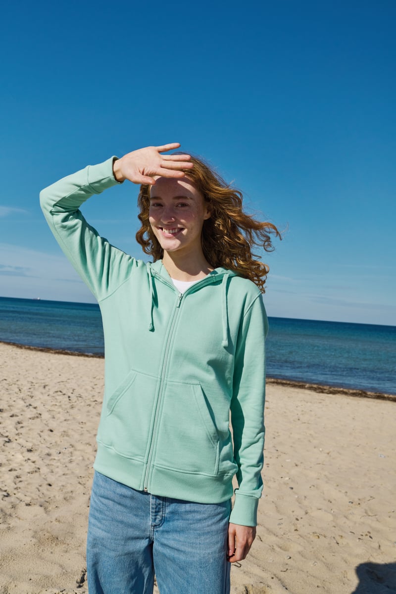 Naisten vetoketjuhuppari, Reilun kaupan puuvilla, 300g – Studio edestä