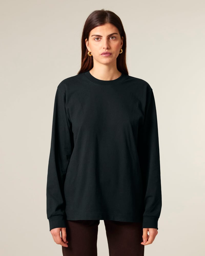 Stanley/Stella Freestyler Long Sleeve unisex pitkähihainen t-paita, relaxed fit, 240 g – Studio edestä