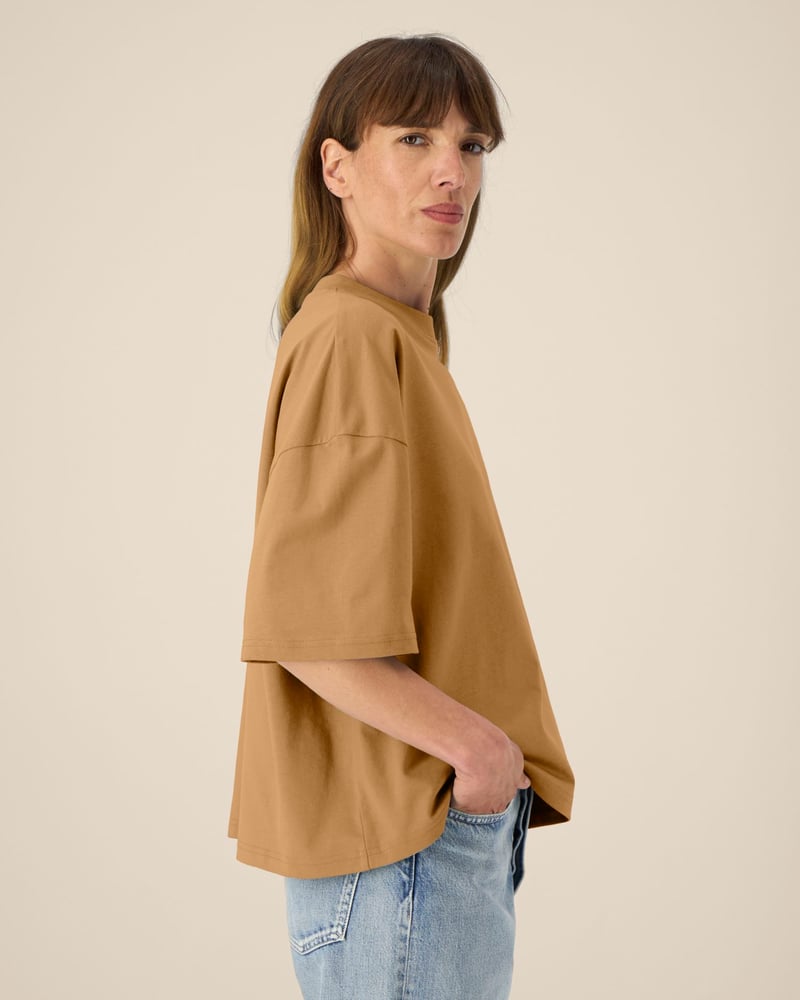 Stanley/Stella Hypster unisex t-paita, oversized, 200 g – Studio edestä