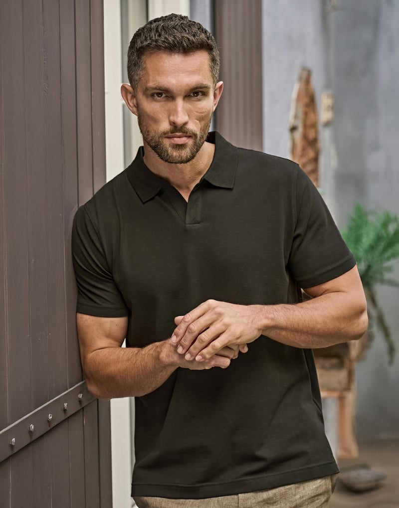 Tee Jays Luxury Stretch V-Neck Polo miesten pikeepaita – Packshot edestä