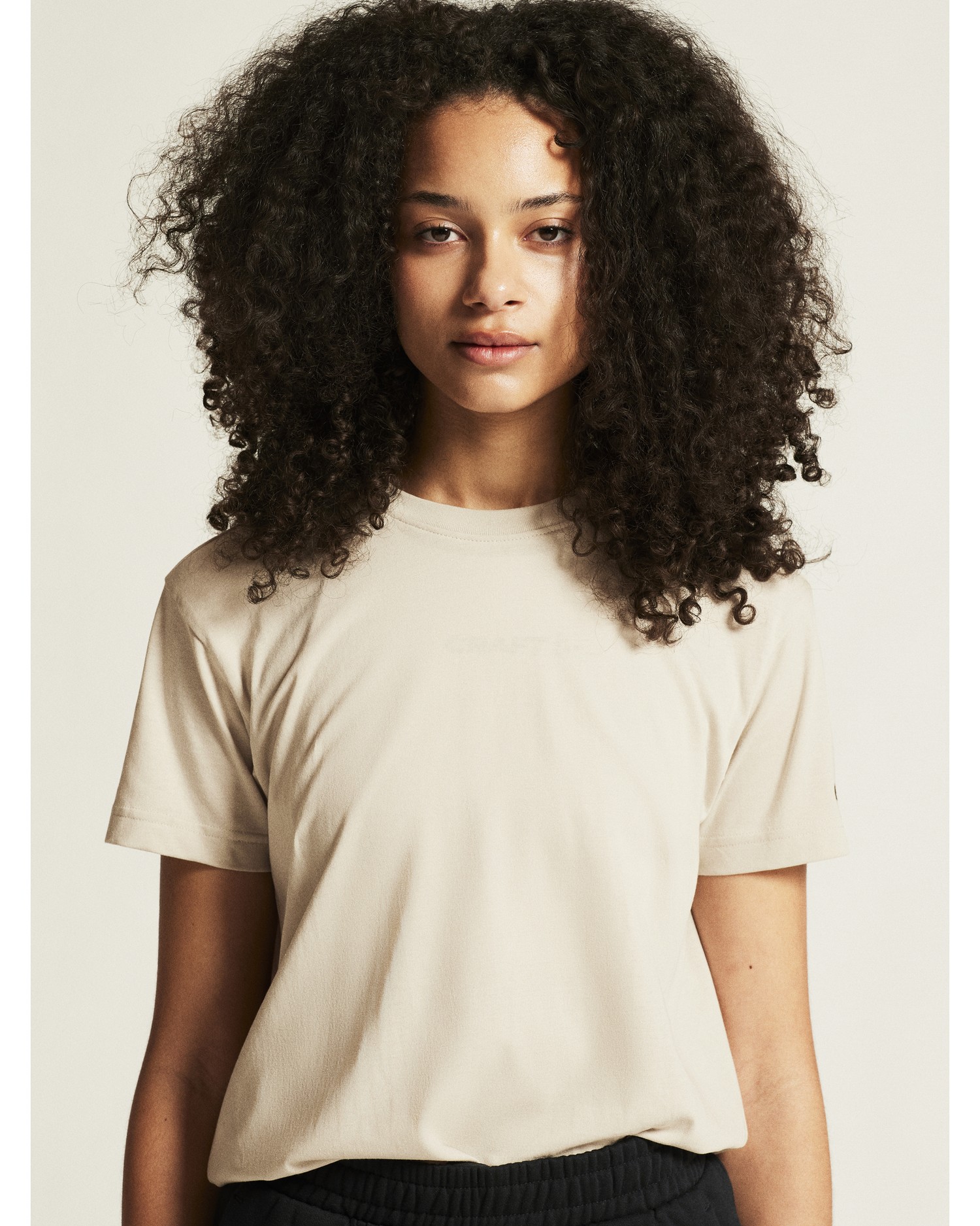 Community 2.0 Tee W – Packshot edestä