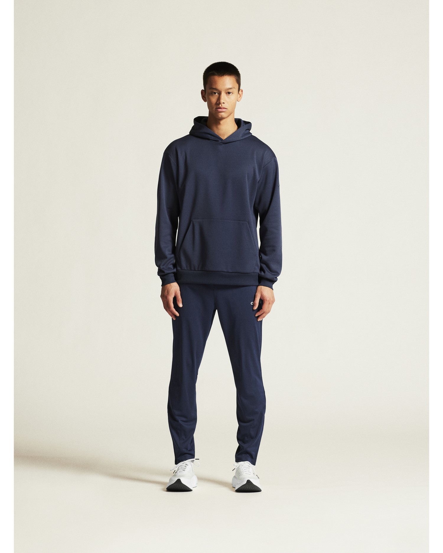 Community 2.0 Function Hoodie M – Packshot edestä