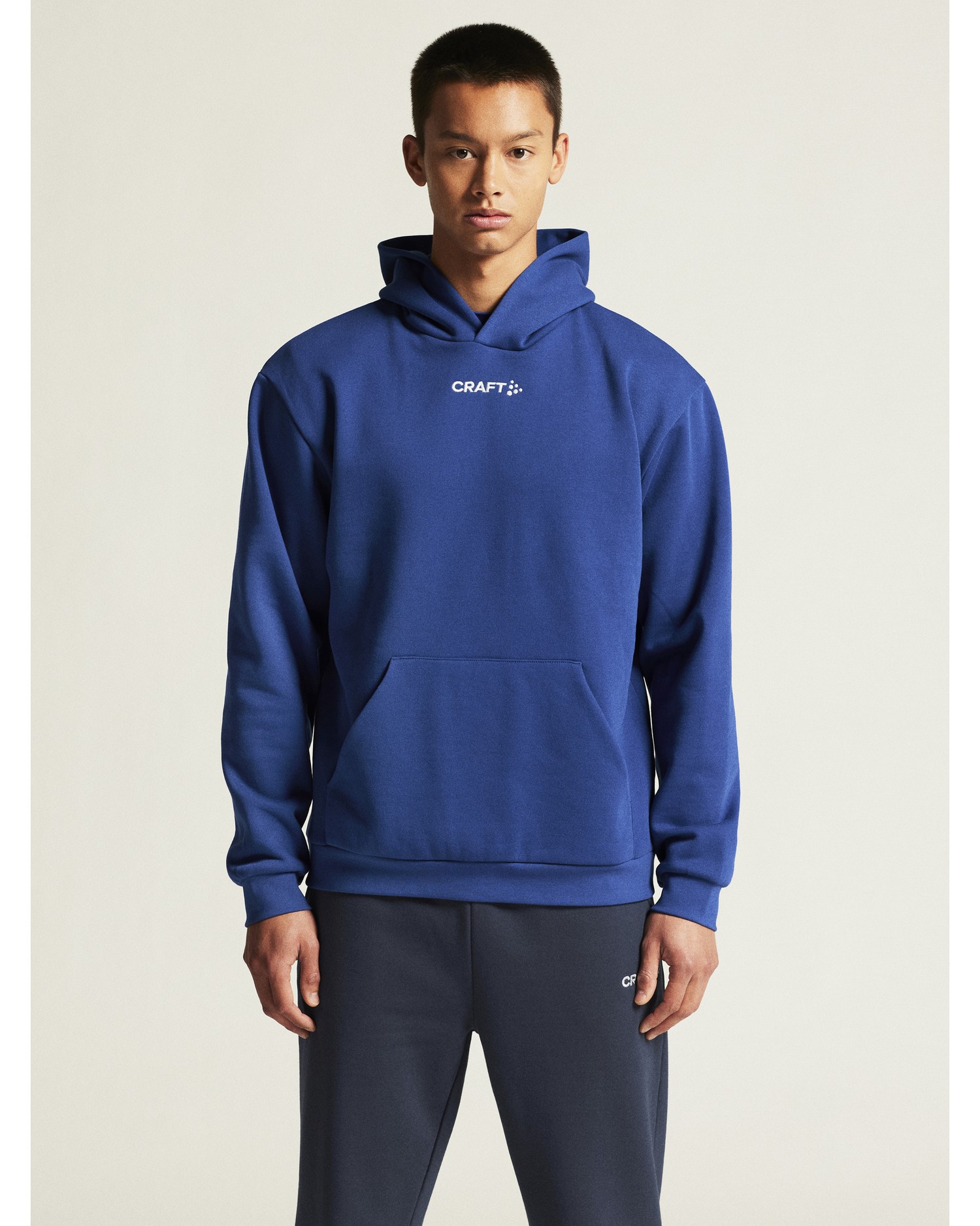 Community 2.0 Logo Hoodie M – Packshot edestä