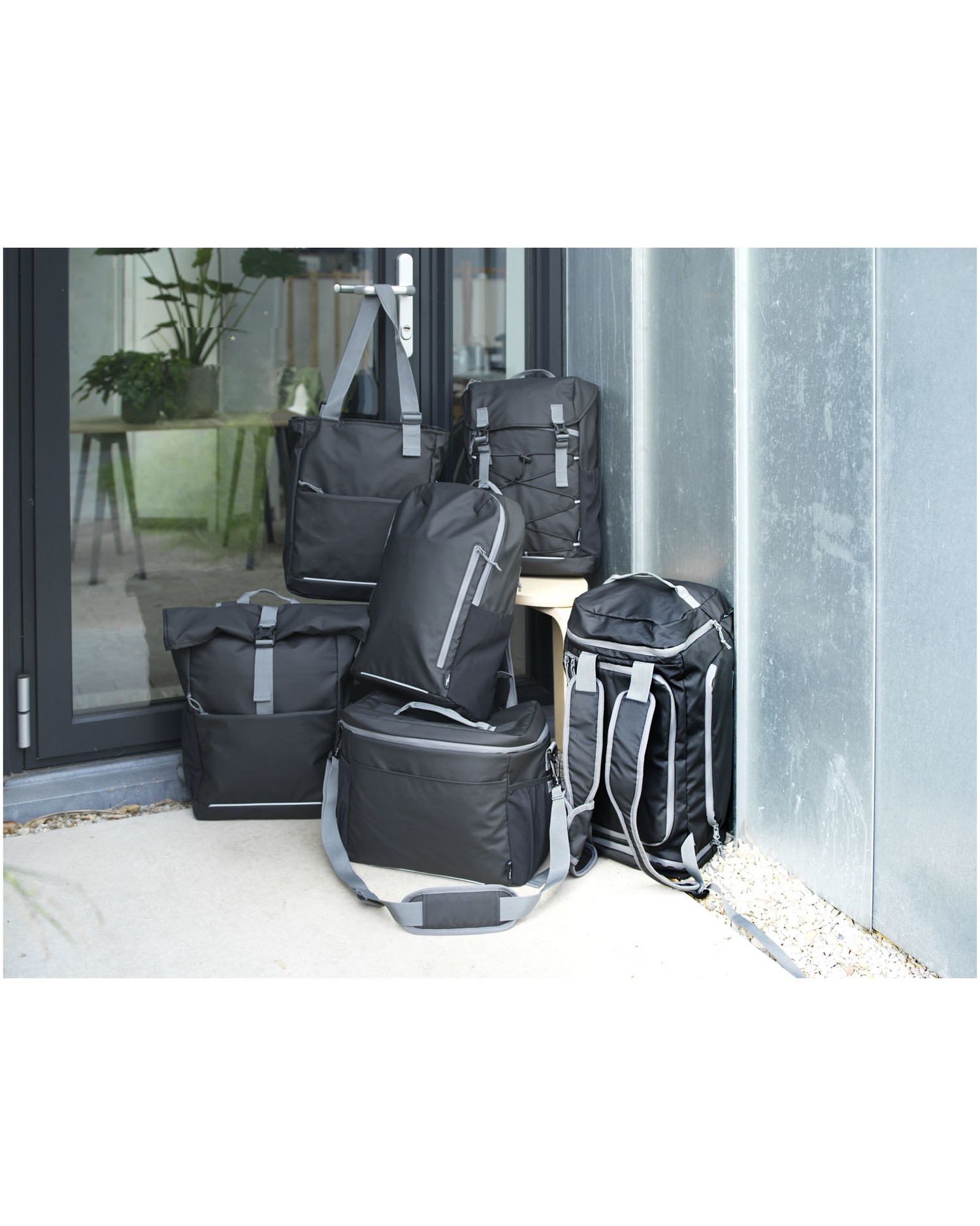 Aqua 14" GRS-kierrätetty vedenkestävä laukku kannettavalle tietokoneelle 14 l